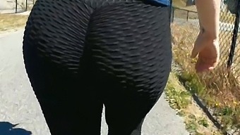 Public Play With A Curvy Milf In Leggings And Wedgie