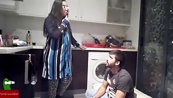 Amateur Girlfriend'S Wild Encounter With Voyeur Wearing Crazy Glasses And Leopard Print