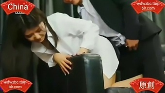 Chinese Model Receives A Footjob And Ballbusting